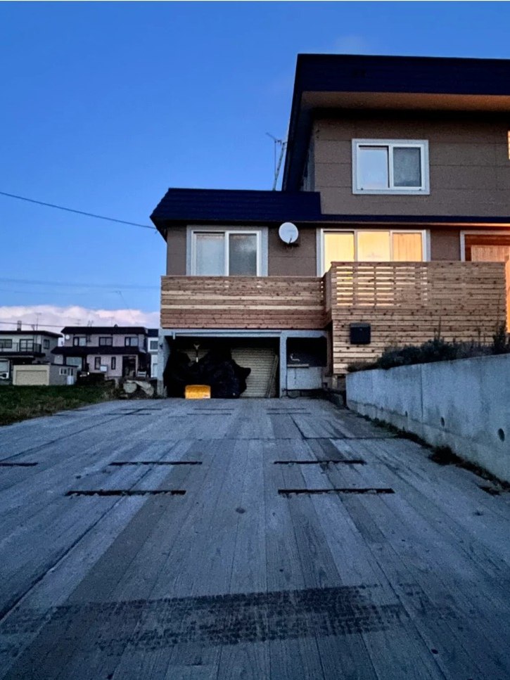住宅前の乗入れ養生